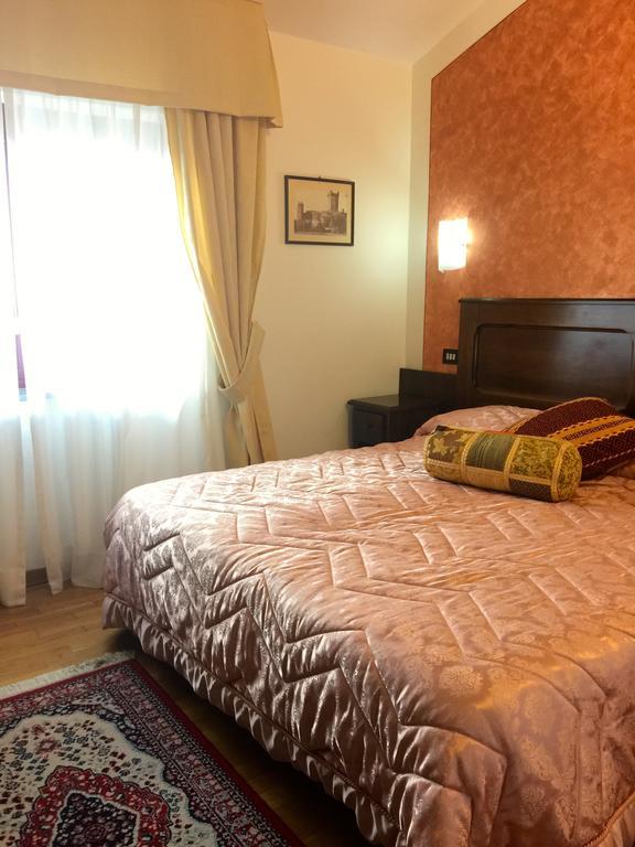 Hotel Ristorante Al Brunello Di Montalcino Bilik gambar