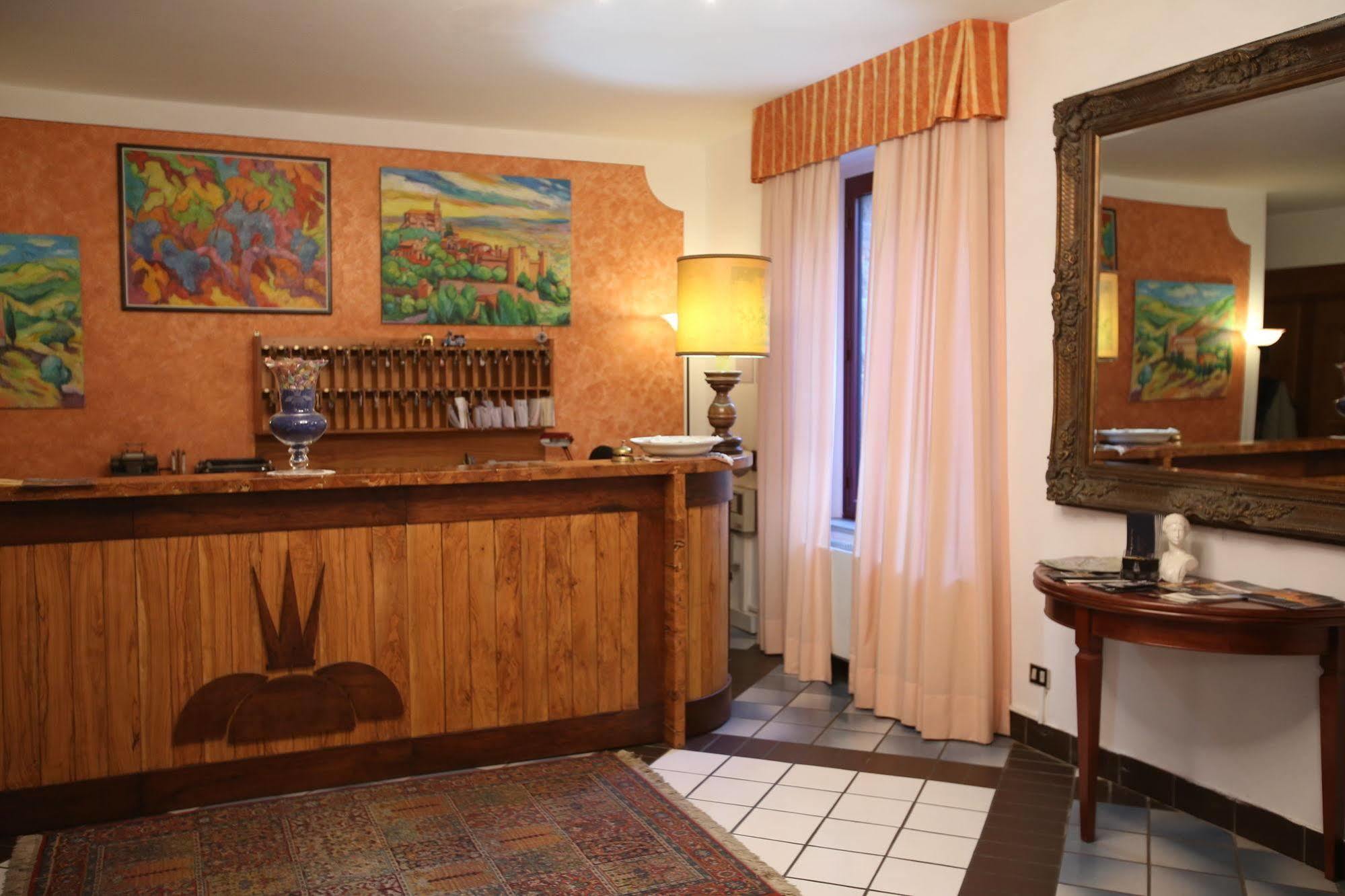 Hotel Ristorante Al Brunello Di Montalcino Luaran gambar