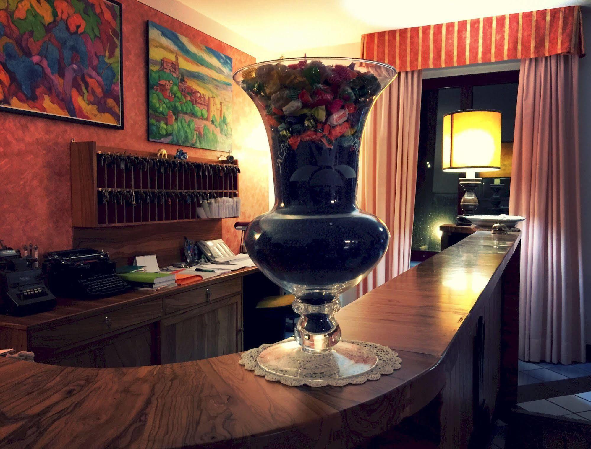 Hotel Ristorante Al Brunello Di Montalcino Luaran gambar