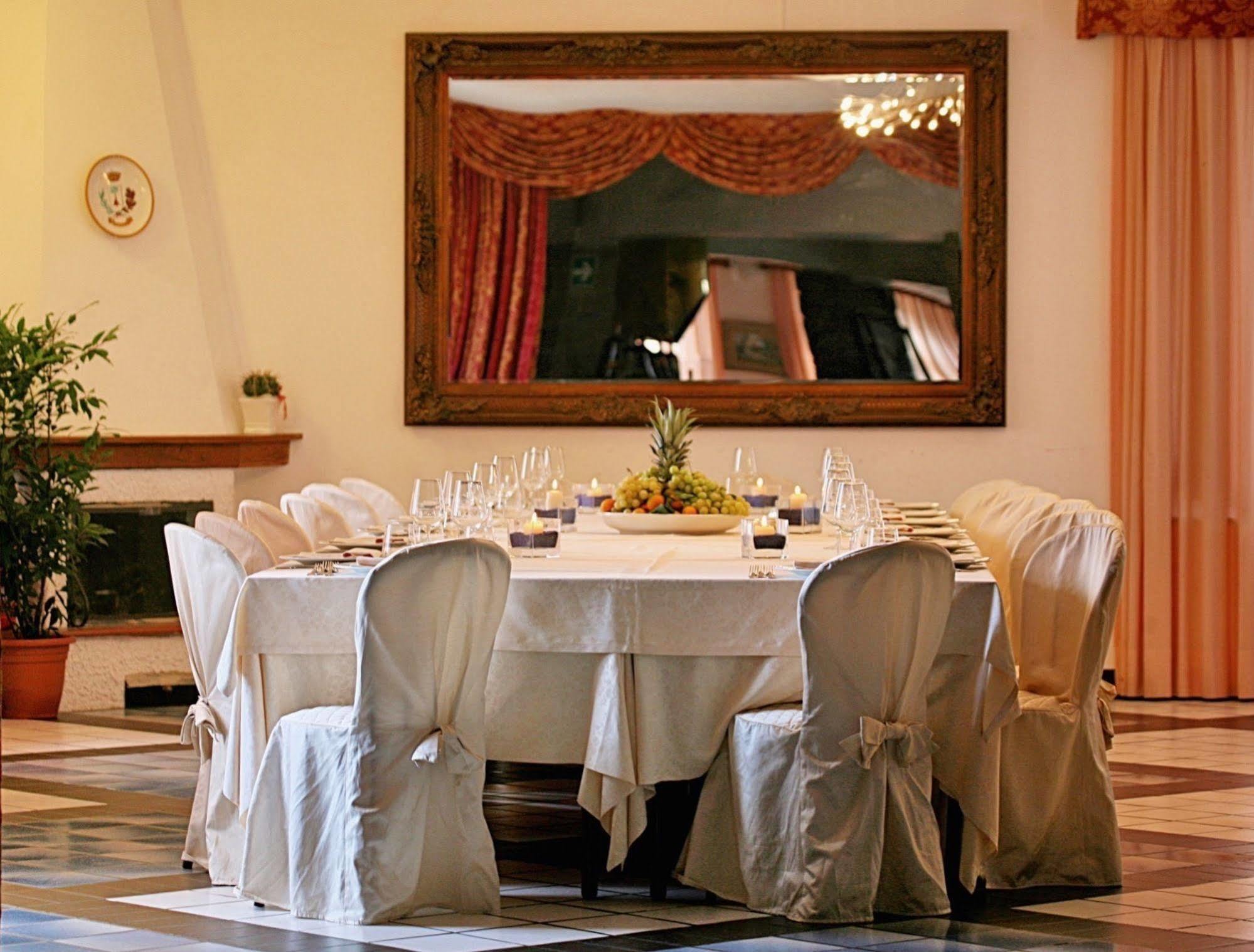 Hotel Ristorante Al Brunello Di Montalcino Luaran gambar